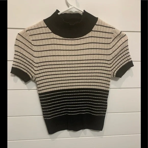 NWOT American Eagle Strip Crop Top - Picture 1 of 4